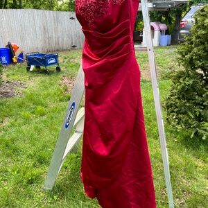 David's Bridal Red Ruched Sweetheart Prom Gown